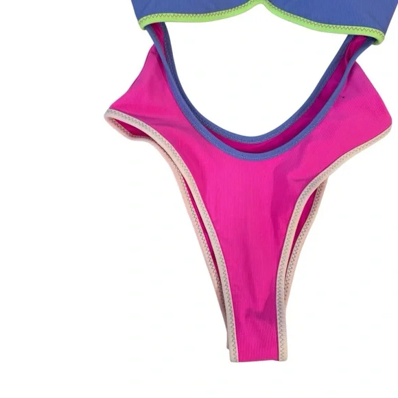 One One NWT Size Medium Colorblock One Piece Bathing Suit Beach Vacation - Picture 4 of 8